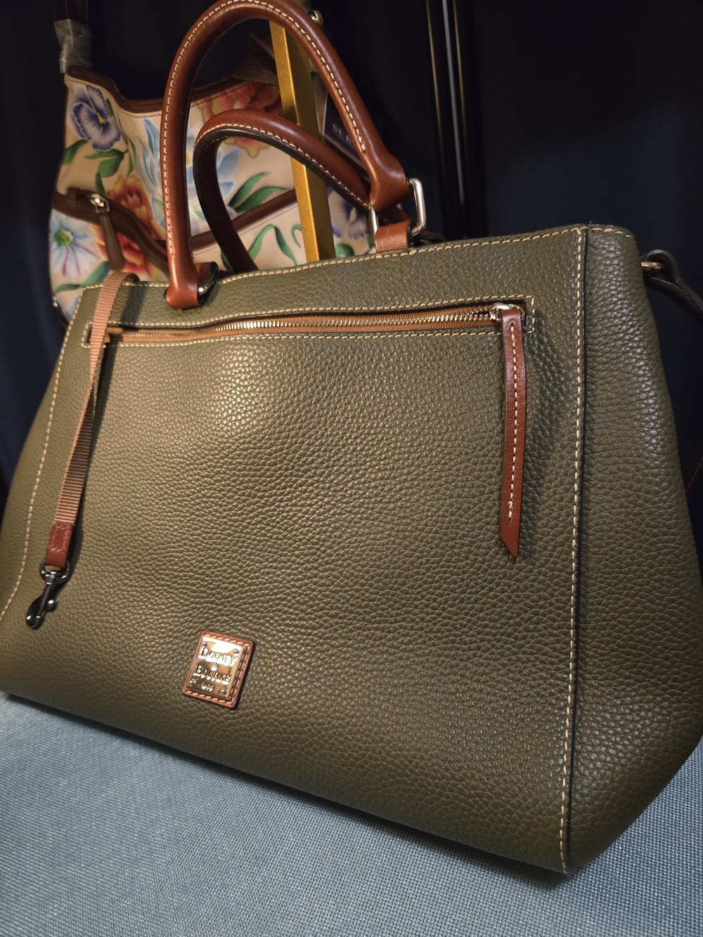 Like New Dooney & Bourke Olive Green Pebbled Leather Satchel with Brown Handles - Picture 3 of 16